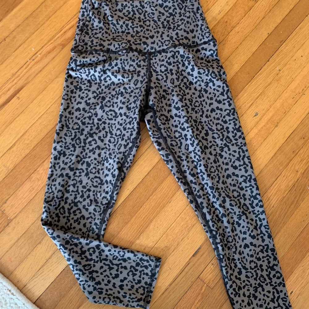 Black cheetah leggings